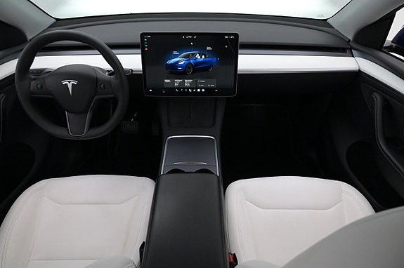 Tesla Model Y 6 of 27