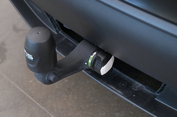 Tesla Model Y 24 of 27