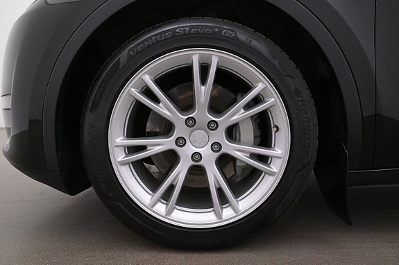 Tesla Model Y 27 of 27