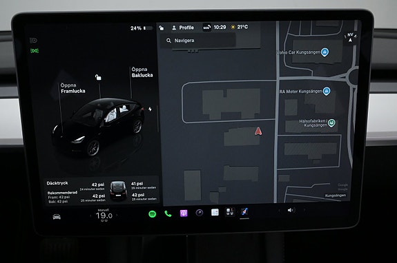 Tesla Model Y 19 of 27