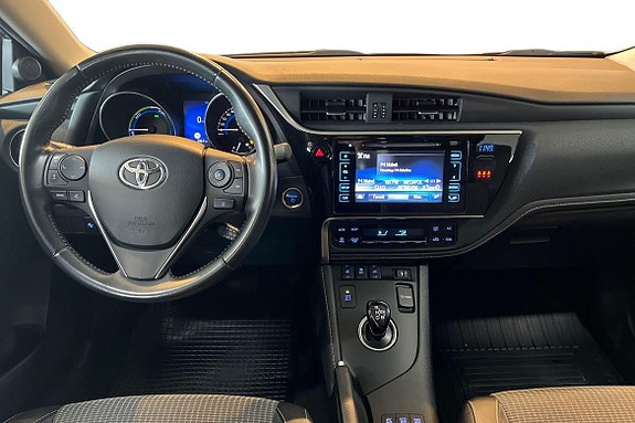 Toyota Auris 9 of 23