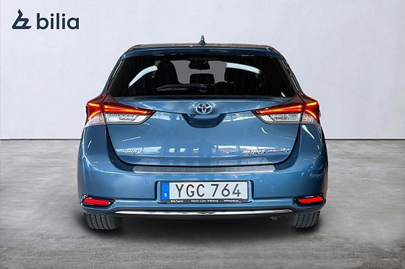 Toyota Auris 5 of 23