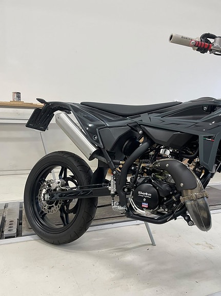 Beta RR50 Endast 1095 km – Fabriksgaranti kvar! 7 of 9
