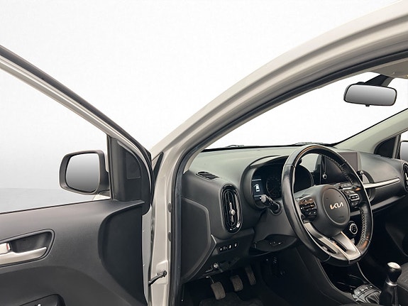 Kia Picanto 10 of 30
