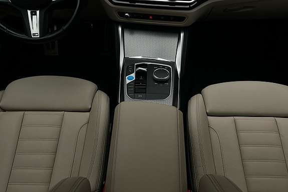 BMW i4 9 of 28