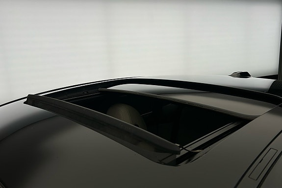 BMW i4 19 of 28