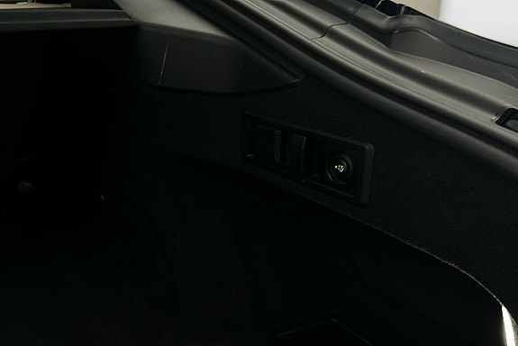 BMW i4 16 of 28