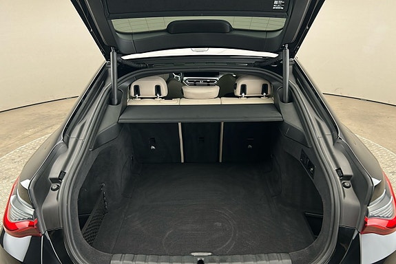 BMW i4 14 of 28