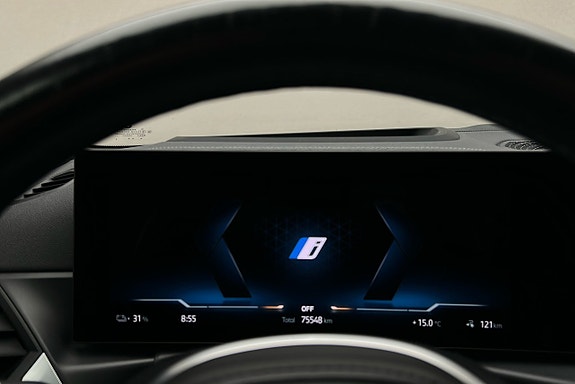 BMW i4 7 of 28