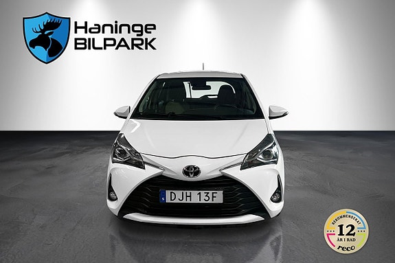 Toyota Yaris 3 of 23