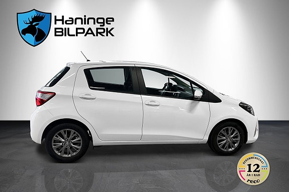 Toyota Yaris 9 of 23