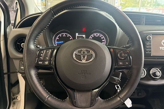 Toyota Yaris 16 of 23