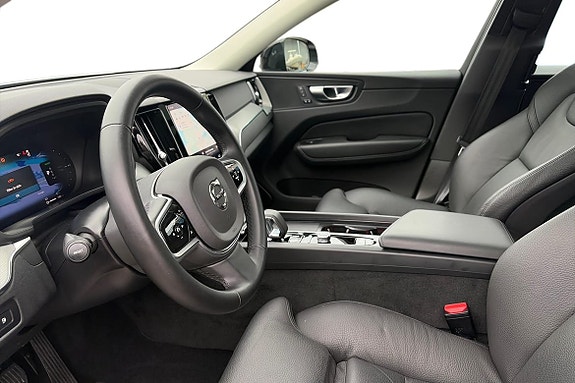 Volvo XC60 14 of 21
