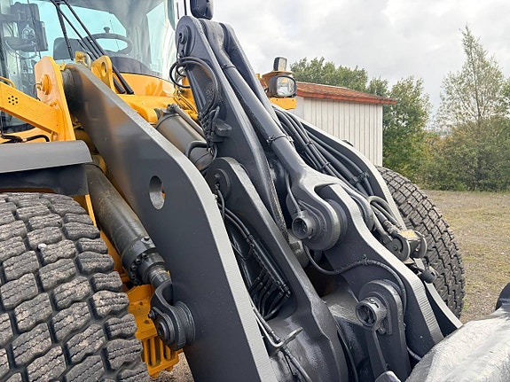 Volvo L120G 6 of 12
