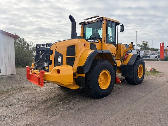 Volvo L120G 3 of 12