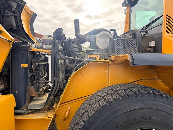 Volvo L120G 8 of 12