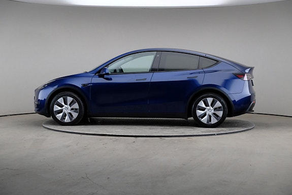 Tesla Model Y 4 of 26