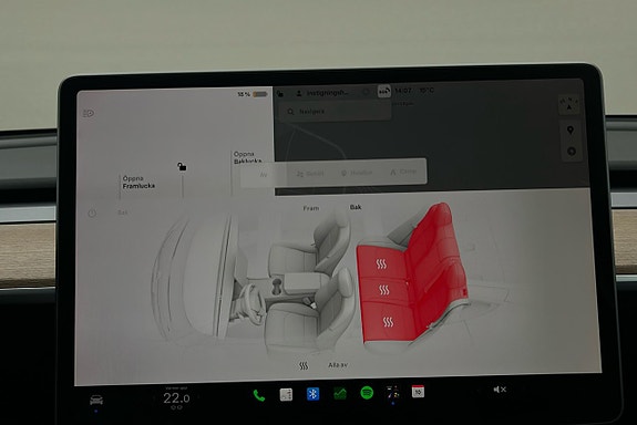 Tesla Model Y 22 of 26