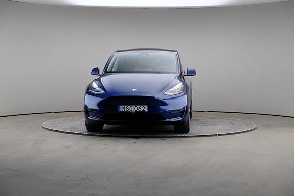 Tesla Model Y 3 of 26