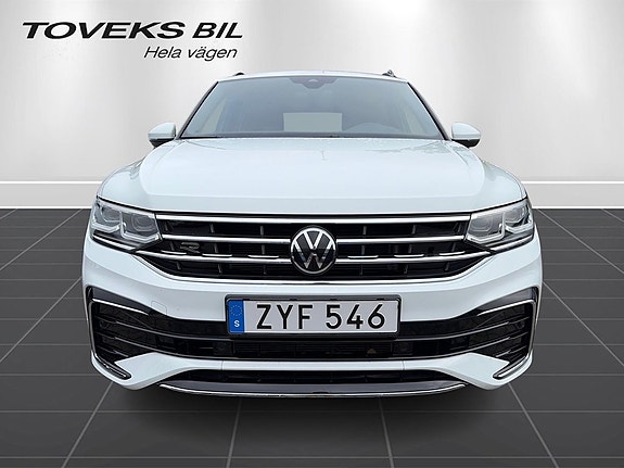 Volkswagen Tiguan 3 of 13