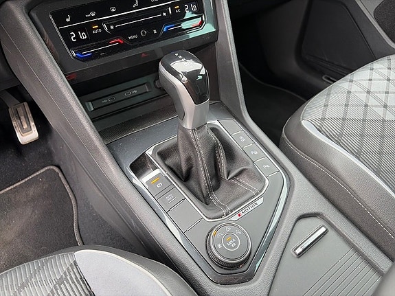 Volkswagen Tiguan 9 of 13