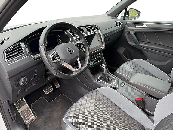 Volkswagen Tiguan 5 of 13