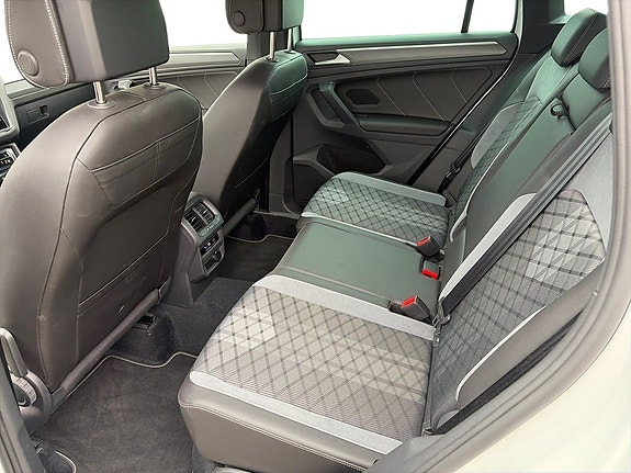 Volkswagen Tiguan 12 of 13