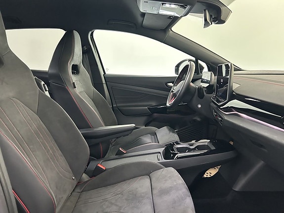 Volkswagen ID.4 GTX 19 of 25