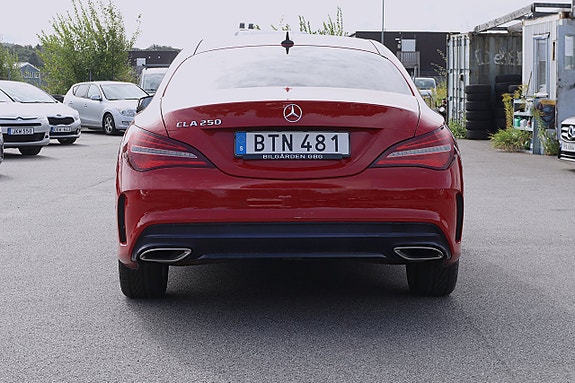 Mercedes-Benz CLA250 8 of 16