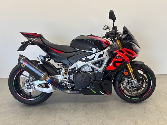 Aprilia Tuono V4 1100 Factory Akrapovic