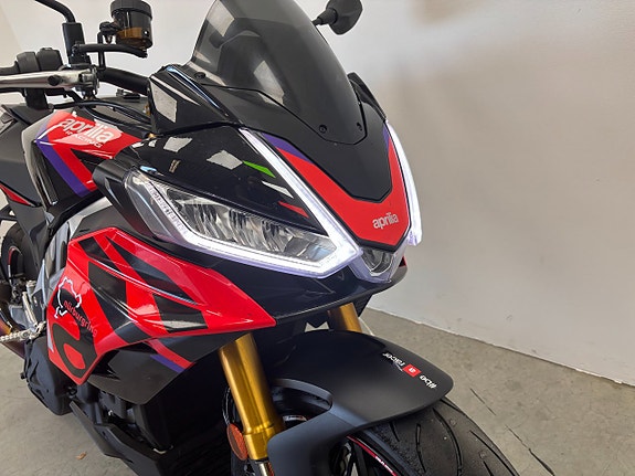 Aprilia Tuono V4 1100 Factory Akrapovic 7 of 10