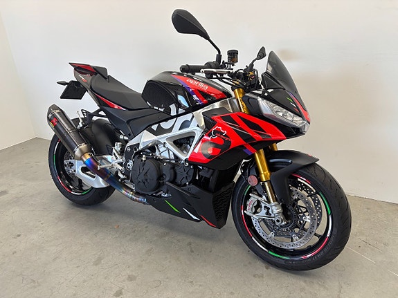 Aprilia Tuono V4 1100 Factory Akrapovic 3 of 10