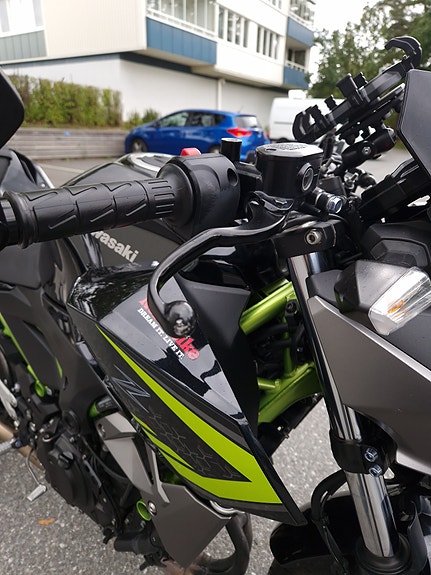 Kawasaki Z400 10 of 11