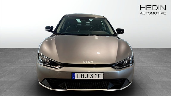 Kia EV6 8 of 9