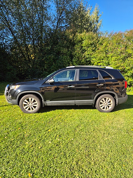 Kia Sorento 2 of 5