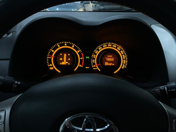 Toyota Corolla 16 of 23