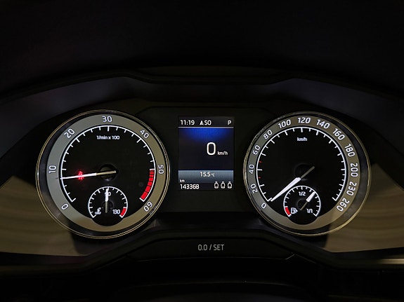 Skoda Superb 17 of 24