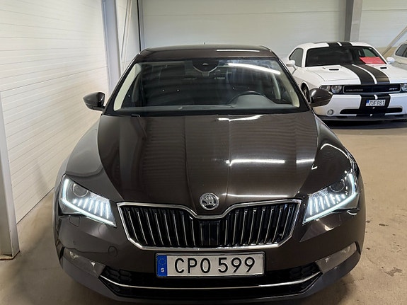 Skoda Superb 9 of 24