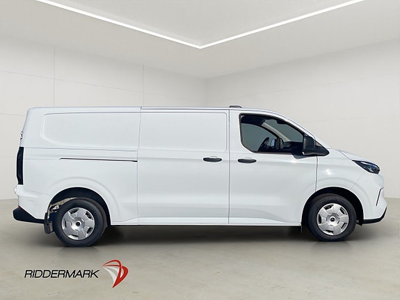 Ford Transit Custom 2 of 30