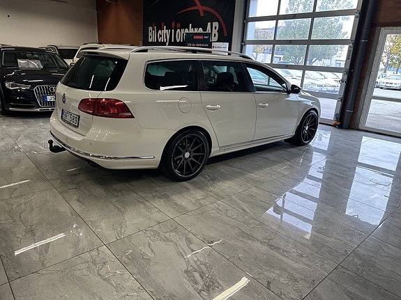 Volkswagen Passat 5 of 21
