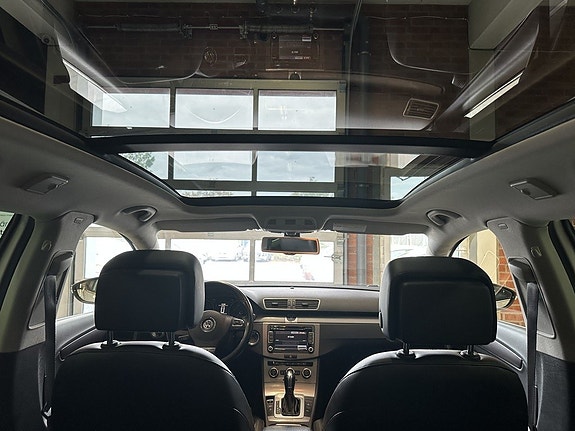 Volkswagen Passat 8 of 21