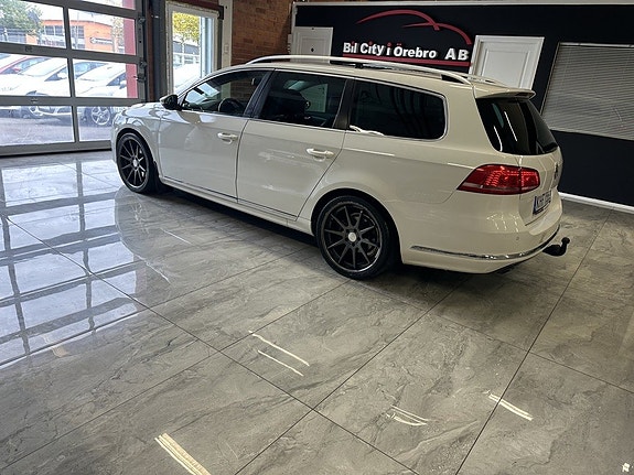 Volkswagen Passat 4 of 21