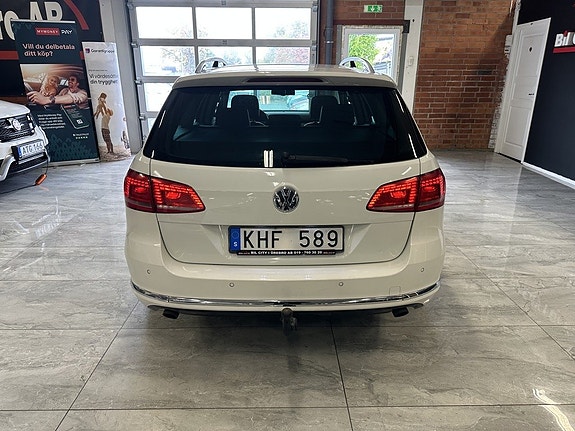 Volkswagen Passat 14 of 21