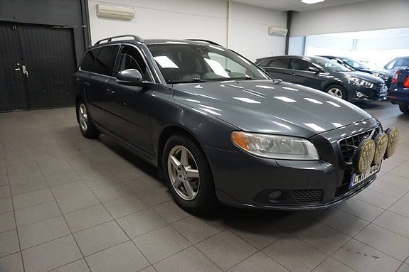 Volvo V70 4 of 12