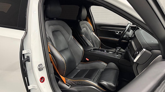 Volvo V90 Cross Country 10 of 30