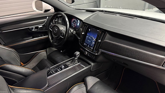 Volvo V90 Cross Country 18 of 30
