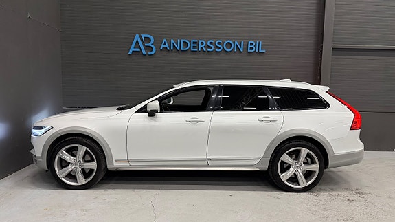 Volvo V90 Cross Country 6 of 30