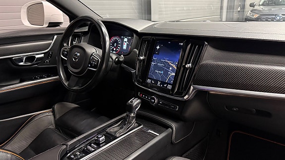 Volvo V90 Cross Country 19 of 30