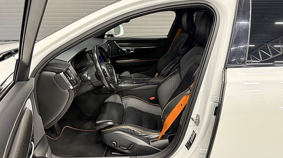 Volvo V90 Cross Country 12 of 30