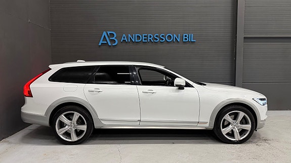 Volvo V90 Cross Country 5 of 30